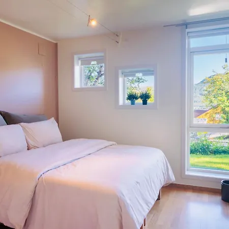 Διαμέρισμα 2-bedroom Arctic View In Τρόμσο